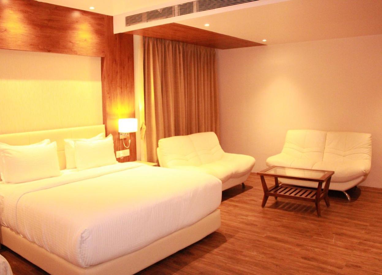 Sarovar Portico, Somnāth Exterior foto